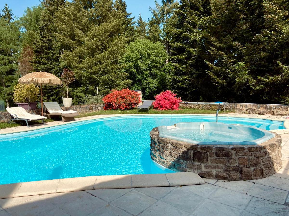 Manoir De Chantemerle Sainte-Fortunade Esterno foto